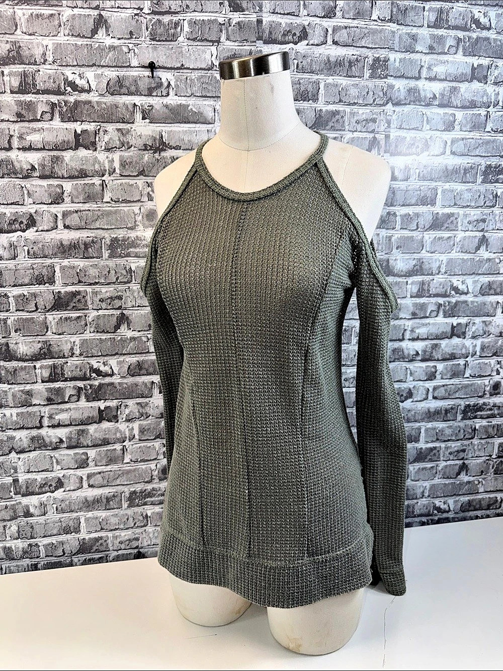 RSQ Open Shoulder Knit Sweater Green XS